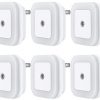Amazon:$5.99 ($12.99)Uigos LED Night Light Lamp with Smart Sensor Dusk to Dawn Sensor, Daylight White, 0.5W Plug-in, 6-Pack